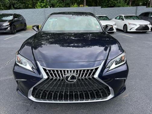 2025 Lexus ES 300h Base