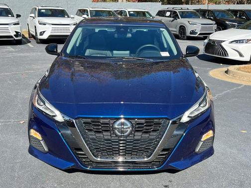 2022 Nissan Altima SR FWD