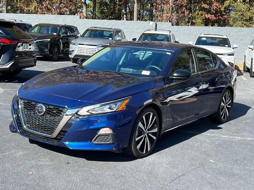 2022 Nissan Altima SR FWD