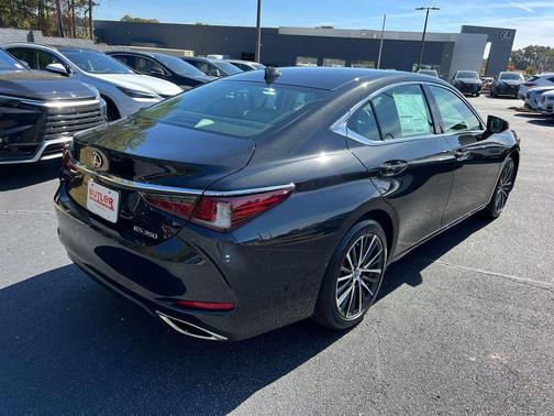 2025 Lexus ES 350 Base