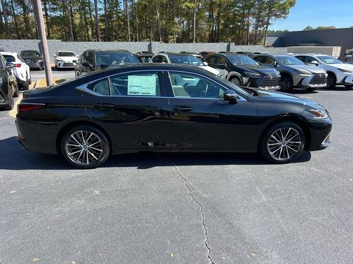 2025 Lexus ES 350 Base