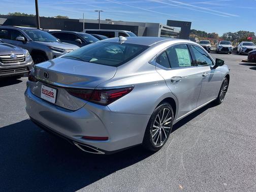 2025 Lexus ES 350 Base