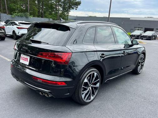 Mythos Black Metallic 2023 Audi SQ5 3.0T Prestige