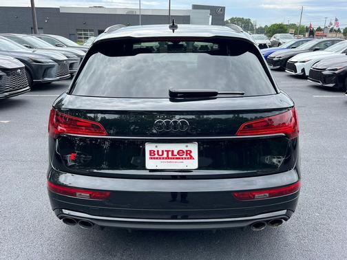 Mythos Black Metallic 2023 Audi SQ5 3.0T Prestige
