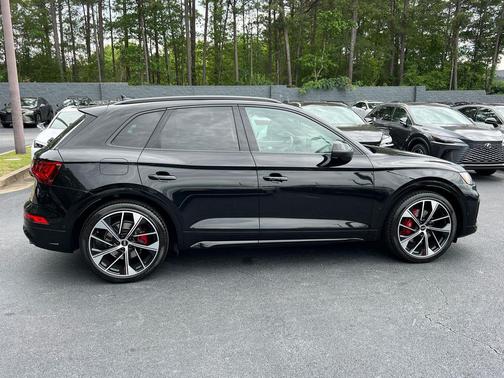 Mythos Black Metallic 2023 Audi SQ5 3.0T Prestige