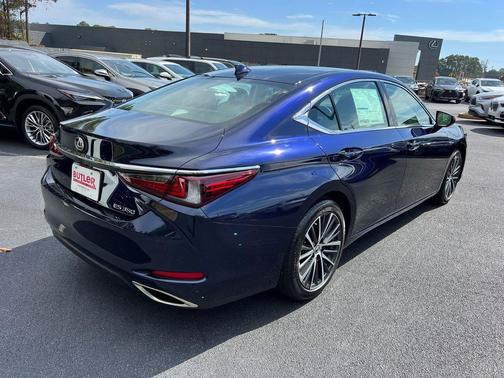 2025 Lexus ES 350 Base