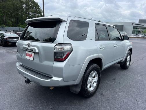 Classic Silver Metallic 2018 Toyota 4Runner SR5 Premium
