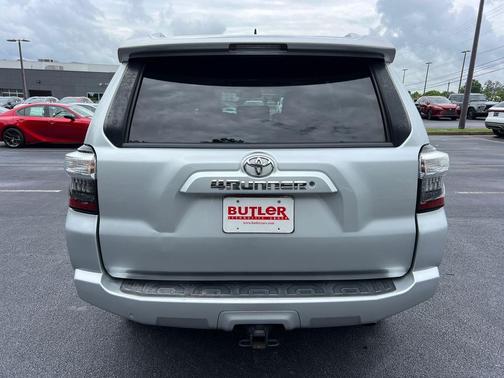 Classic Silver Metallic 2018 Toyota 4Runner SR5 Premium