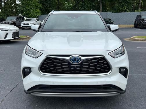 Wind Chill Pearl 2023 Toyota Highlander Hybrid Platinum
