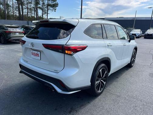 Blizzard Pearl 2021 Toyota Highlander XSE