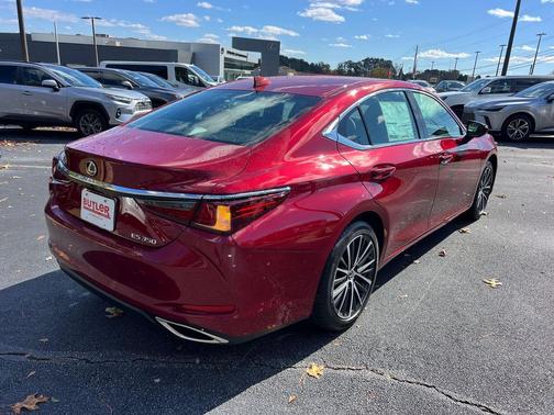 2025 Lexus ES 350 Base
