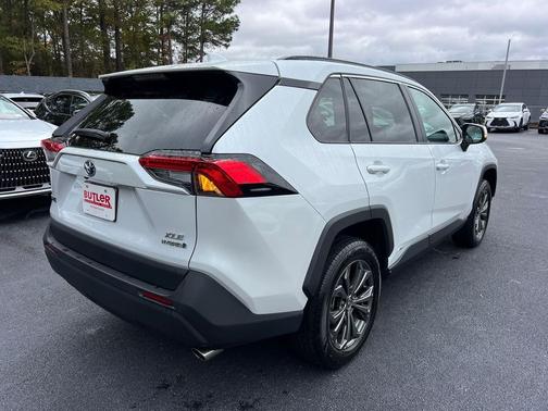 2023 Toyota RAV4 Hybrid XLE Premium