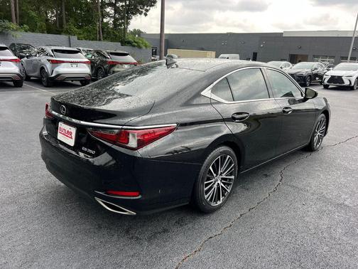 Obsidian 2024 Lexus ES 350 Base