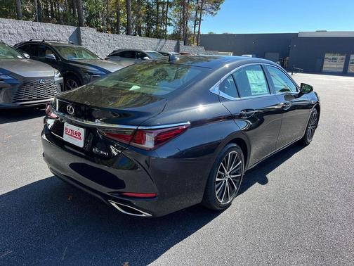 2025 Lexus ES 350 Base