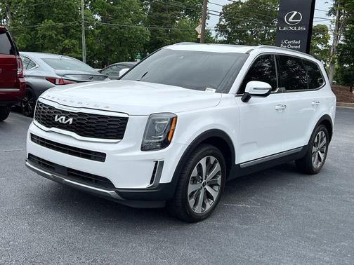 Glacial White Pearl 2022 Kia Telluride S
