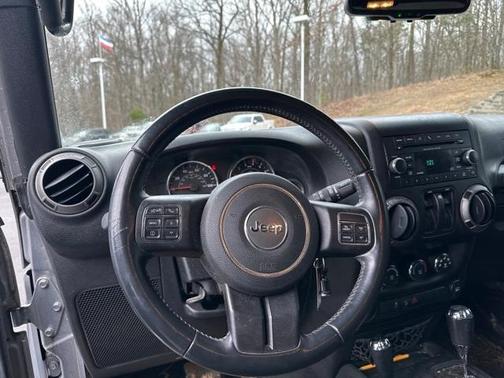 Photo 5 of 5 of 2016 Jeep Wrangler Sport