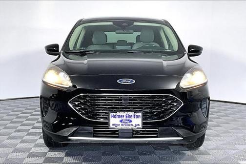 AGATE BLACK METALLIC 2020 Ford Escape SE
