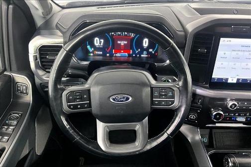 STAR WHITE METALLIC TRICOAT 2022 Ford F-150 LARIAT