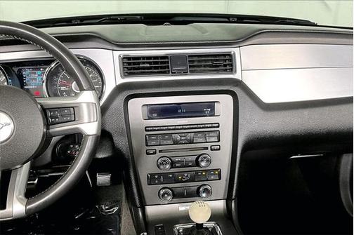 2014 Ford Mustang V6 Premium