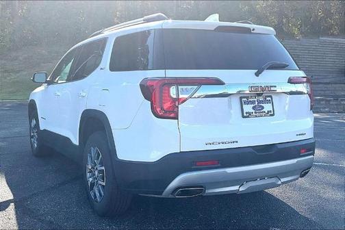 Summit White 2023 GMC Acadia SLT
