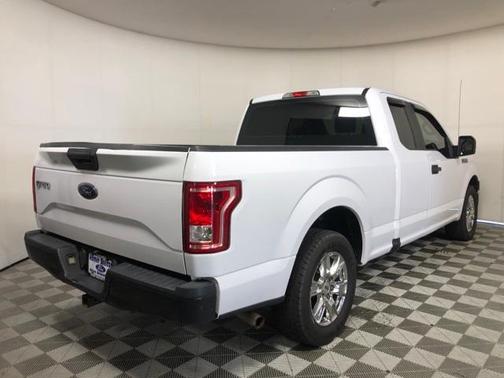 Photo 4 of 33 of 2017 Ford F-150 XL