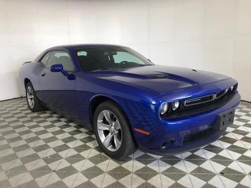 2019 Dodge Challenger SXT for sale in Olive Branch, MS - image 2