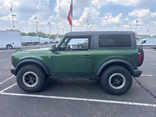 ERUPTION GREEN METALLIC 2024 Ford Bronco BLACK DIAMOND