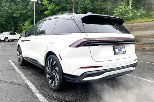 2024 Lincoln Nautilus Reserve