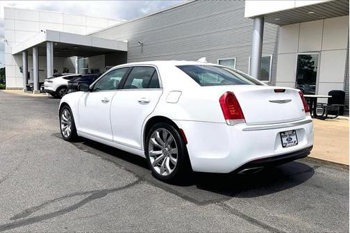 2018 Chrysler 300 Touring