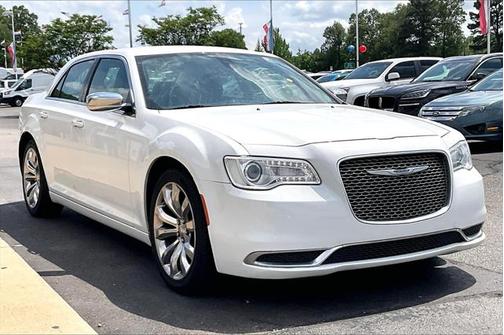 2018 Chrysler 300 Touring