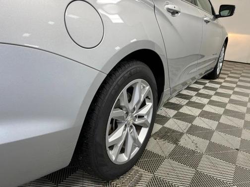 Photo 4 of 34 of 2020 Chevrolet Impala LT