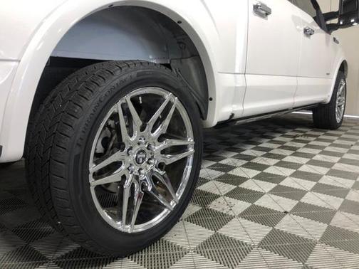 Photo 3 of 31 of 2016 Ford F-150 Platinum