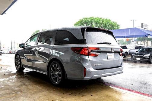 Sonic Gray Pearl 2025 Honda Odyssey Touring