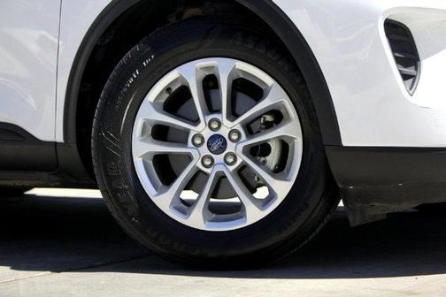 Oxford White 2020 Ford Escape SE