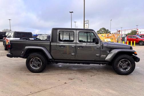 Granite Crystal Clearcoat Metallic 2023 Jeep Gladiator Overland