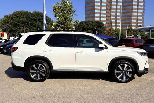 2025 Honda Pilot Touring