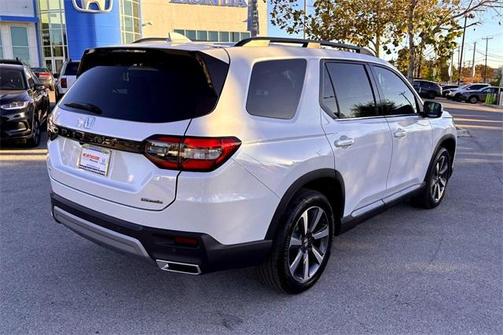 2025 Honda Pilot Touring