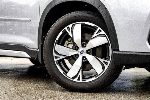 Ice Silver Metallic 2021 Subaru Forester Touring