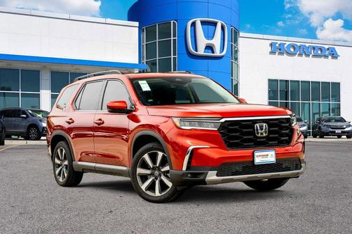 Radiant Red Metallic II 2024 Honda Pilot Touring