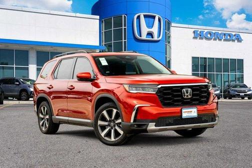 Radiant Red Metallic II 2024 Honda Pilot Touring