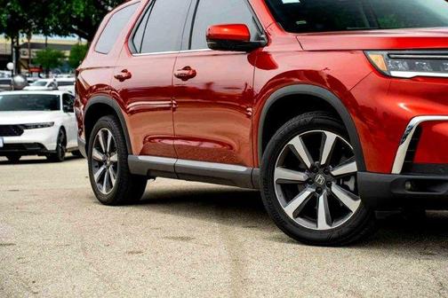 Radiant Red Metallic II 2024 Honda Pilot Touring