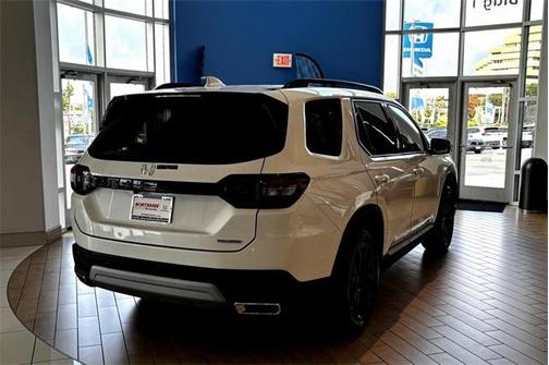 2025 Honda Pilot Touring+