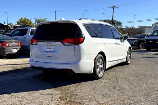 2018 Chrysler Pacifica Hybrid Touring L