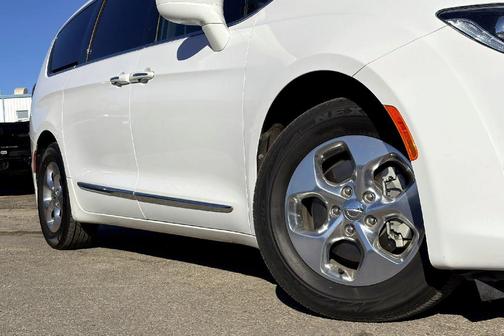 2018 Chrysler Pacifica Hybrid Touring L