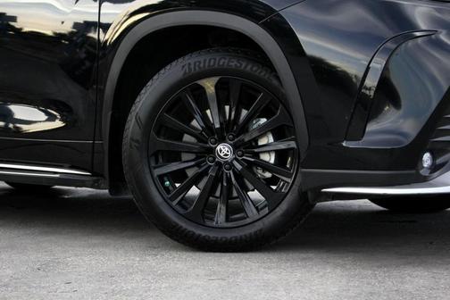 2024 Toyota Highlander XSE