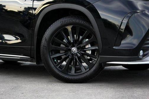 2024 Toyota Highlander XSE