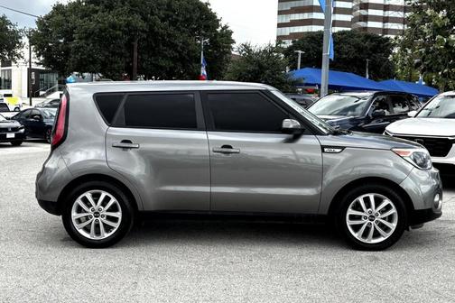 2017 Kia Soul +