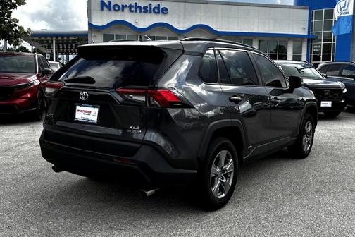 2022 Toyota RAV4 Hybrid XLE