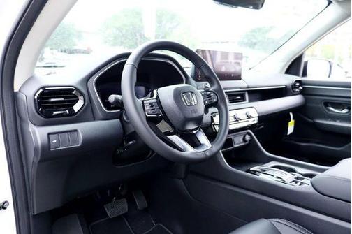 Platinum White Pearl 2026 Honda Pilot Touring