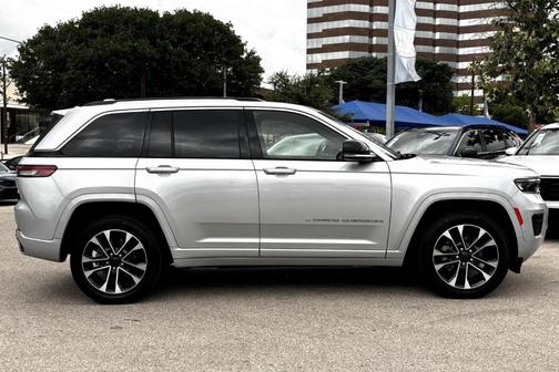 2022 Jeep Grand Cherokee Overland